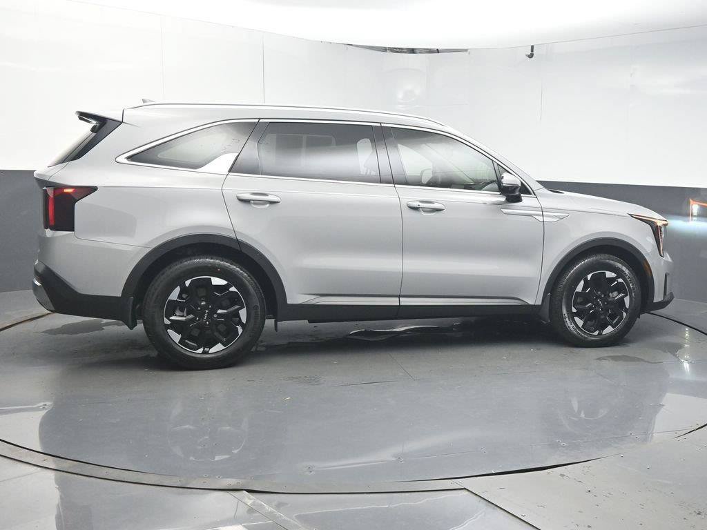 Used 2025 Kia Sorento S w/ Panoramic Sunroof Package FWD image 8