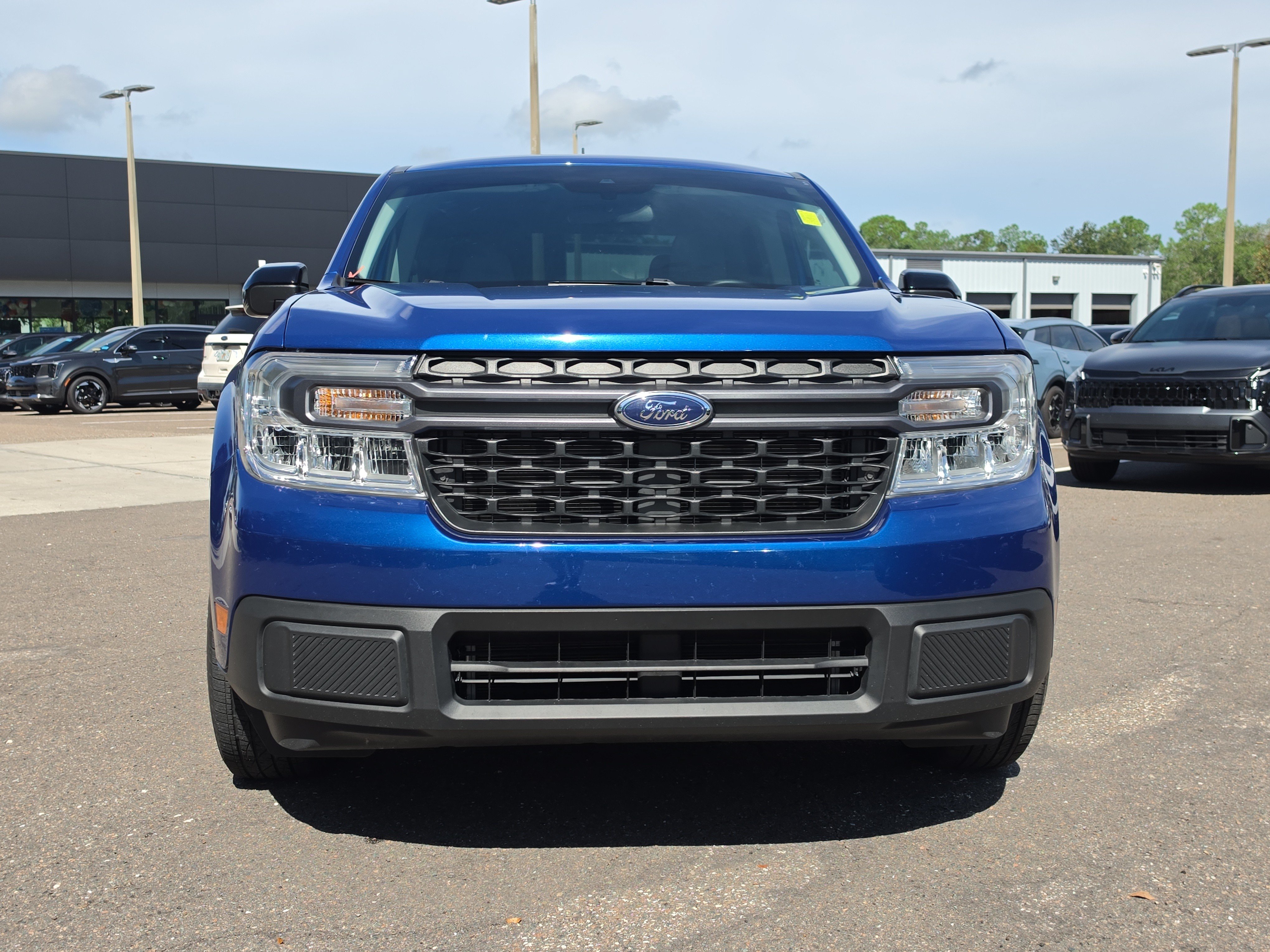 Used 2024 Ford Maverick XLT w/ XLT Luxury Package FWD image 3
