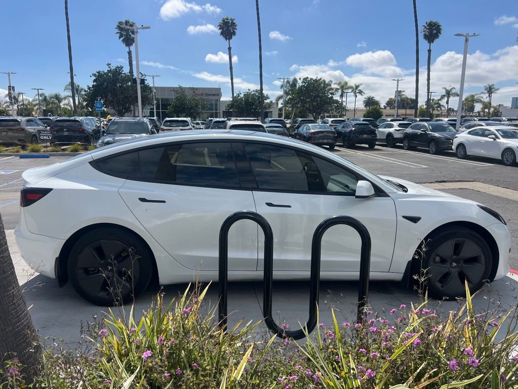 Used 2023 Tesla Model 3 Standard Range image 7