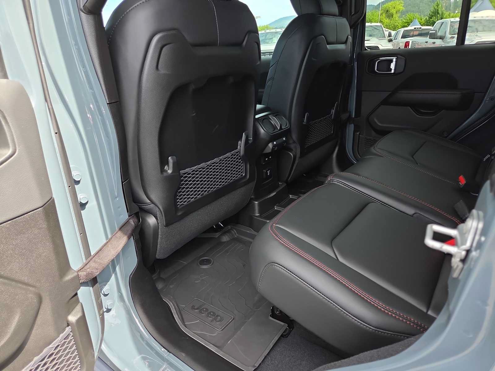 New 2026 Jeep Wrangler Unlimited Rubicon AWD/4WD image 20