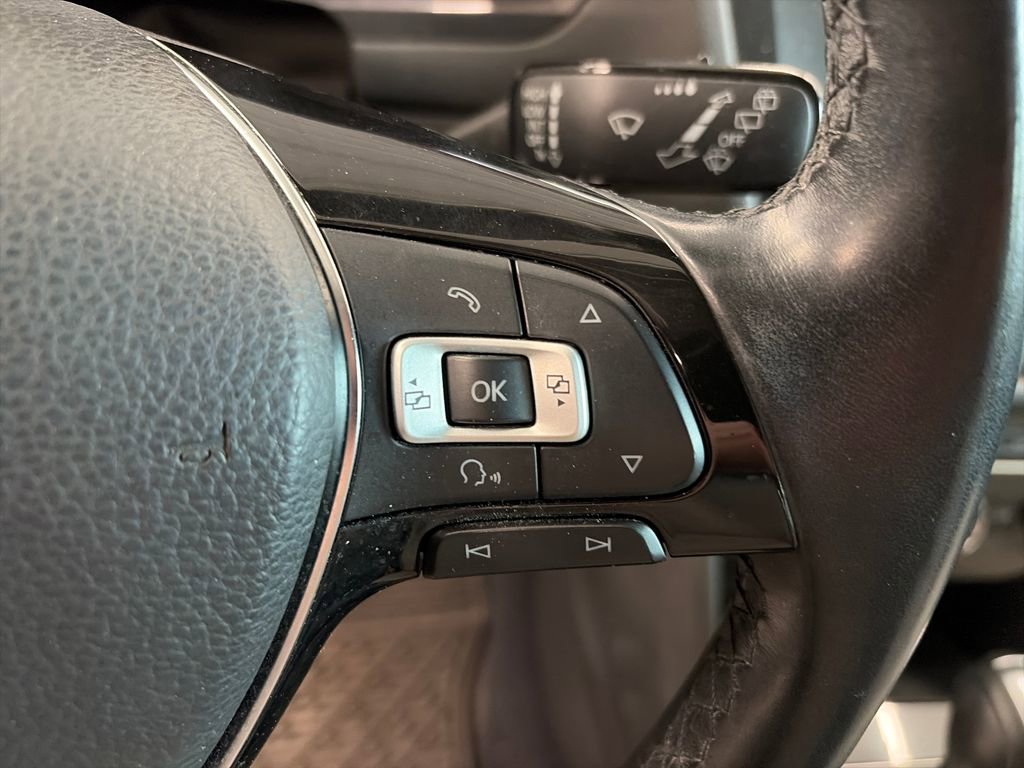 Used 2018 Volkswagen Tiguan SE AWD/4WD image 31