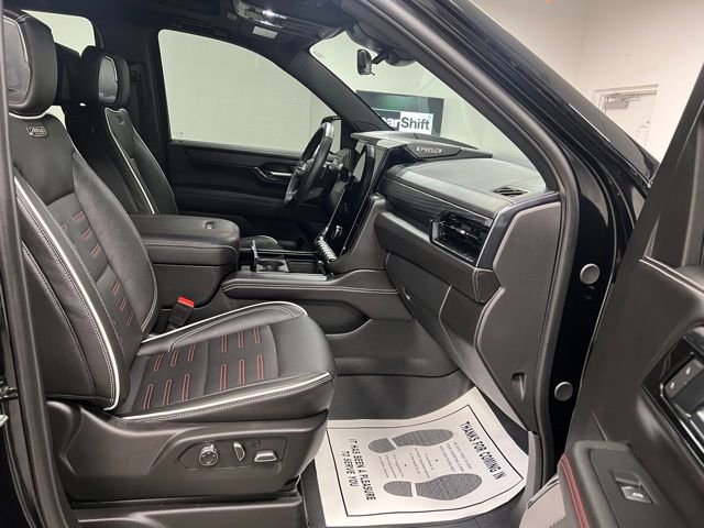 Used 2025 GMC Yukon AT4 Ultimate w/ LPO, Floor Liner Package image 60