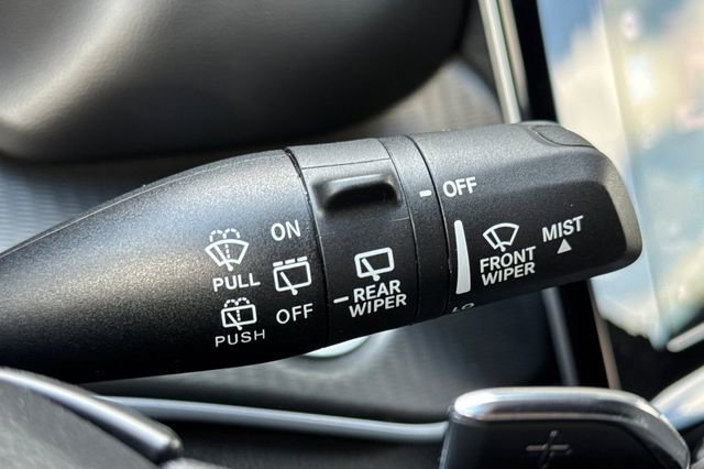 Used 2024 Jeep Grand Cherokee L Altitude AWD/4WD image 41