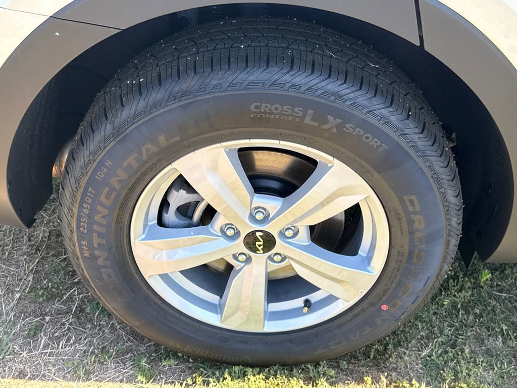New 2026 Kia Sorento LX image 17