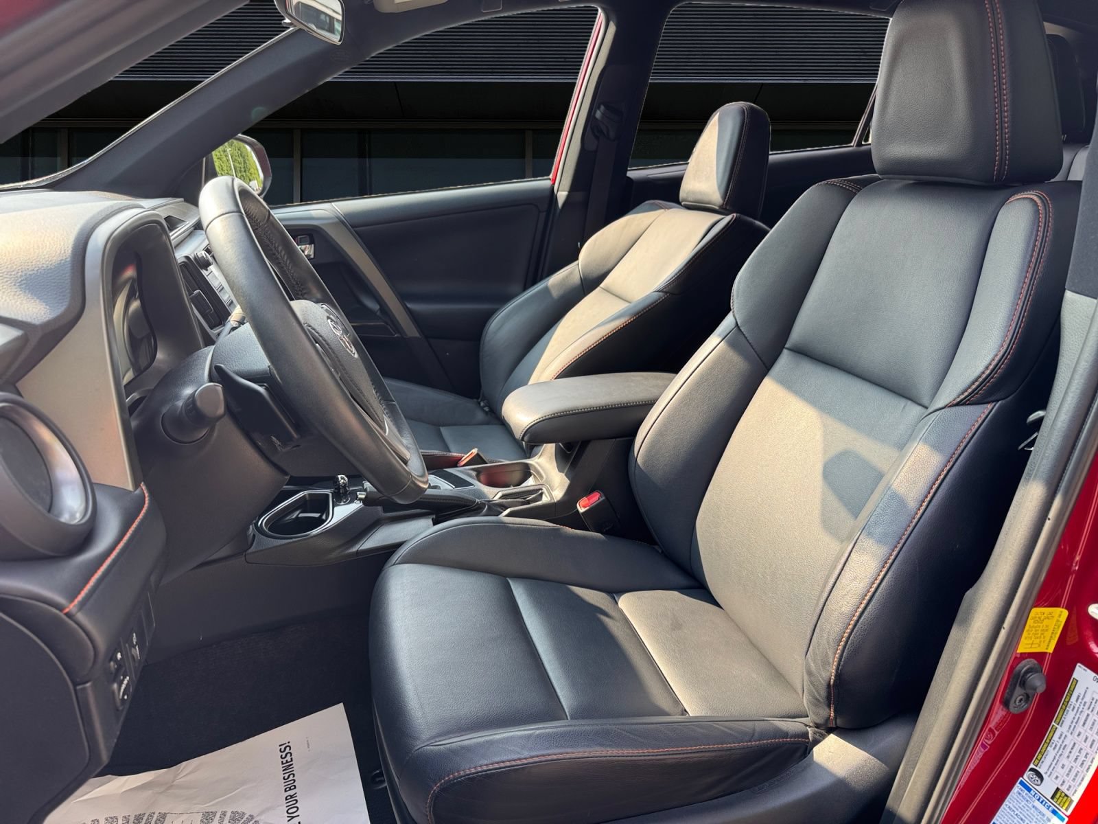 Used 2016 Toyota RAV4 SE AWD/4WD image 2