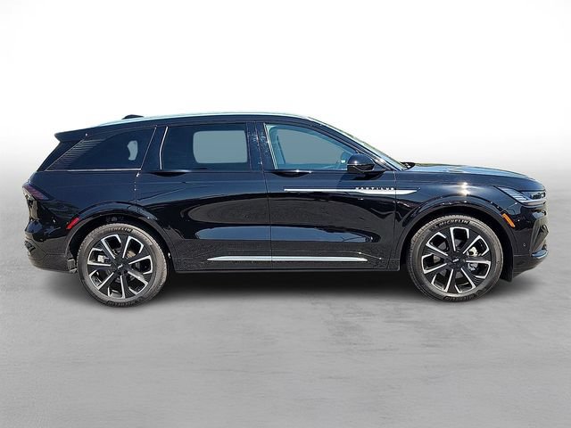 Used 2024 Lincoln Nautilus Reserve w/ Equipment Group 202A AWD/4WD image 7