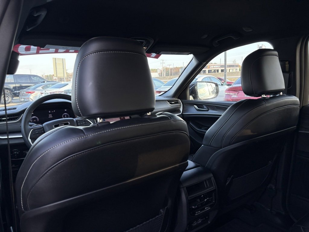 Used 2024 Jeep Grand Cherokee Limited w/ Trailer Tow Package image 25