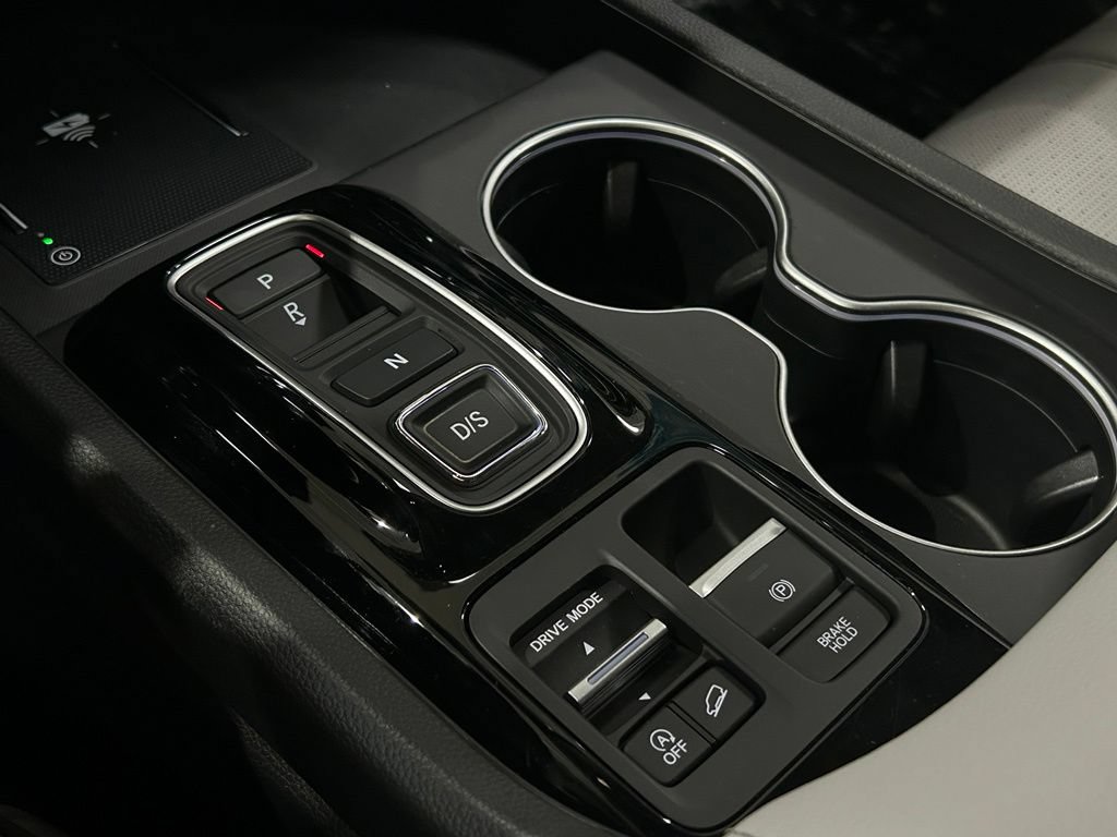 Certified 2025 Honda Pilot Elite image 24