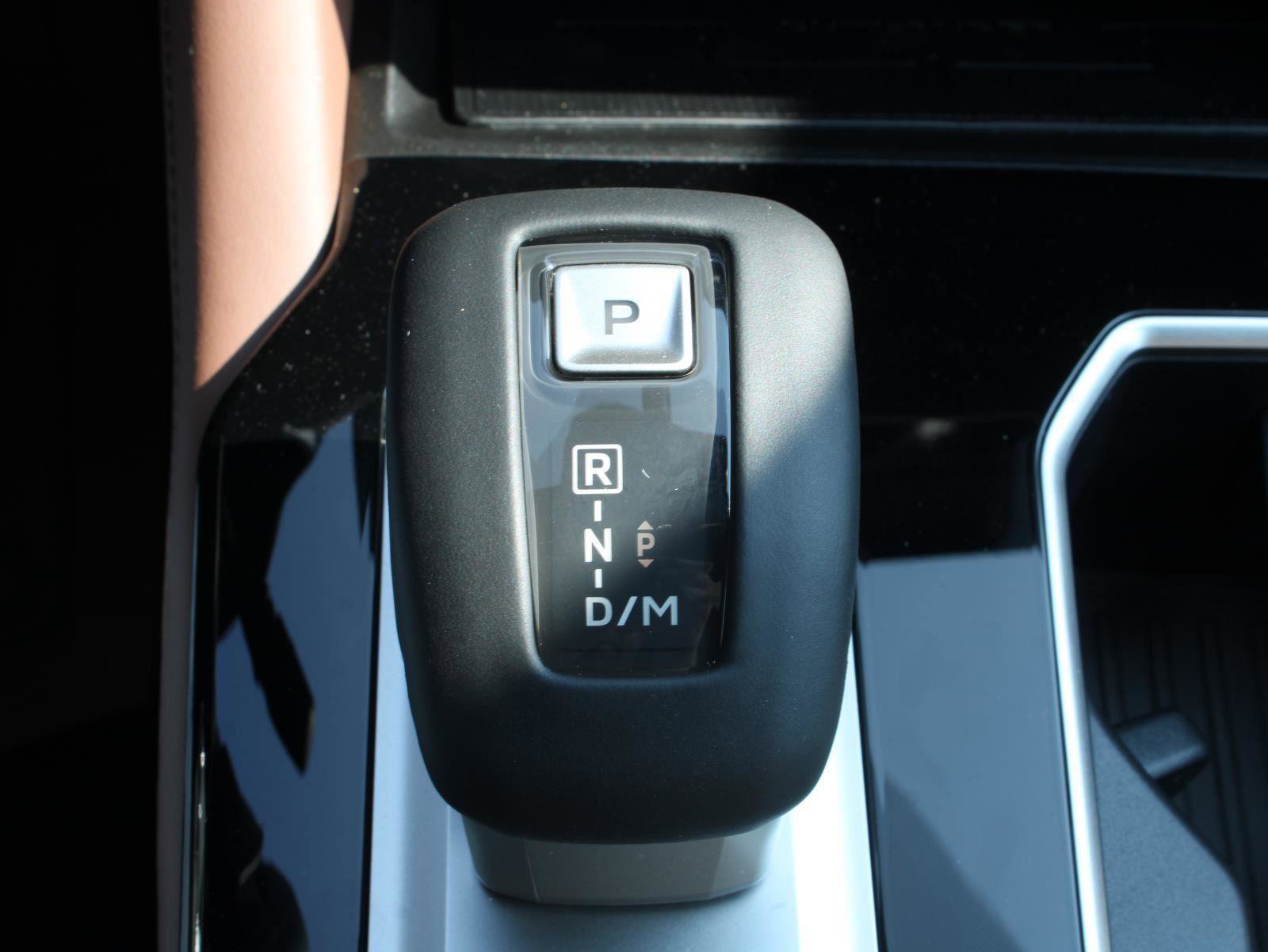 New 2025 Mitsubishi Outlander SEL image 24