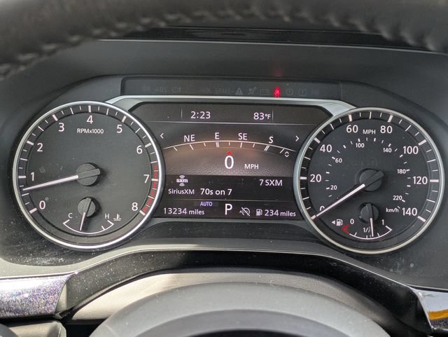 Used 2023 Nissan Pathfinder SL AWD/4WD image 17