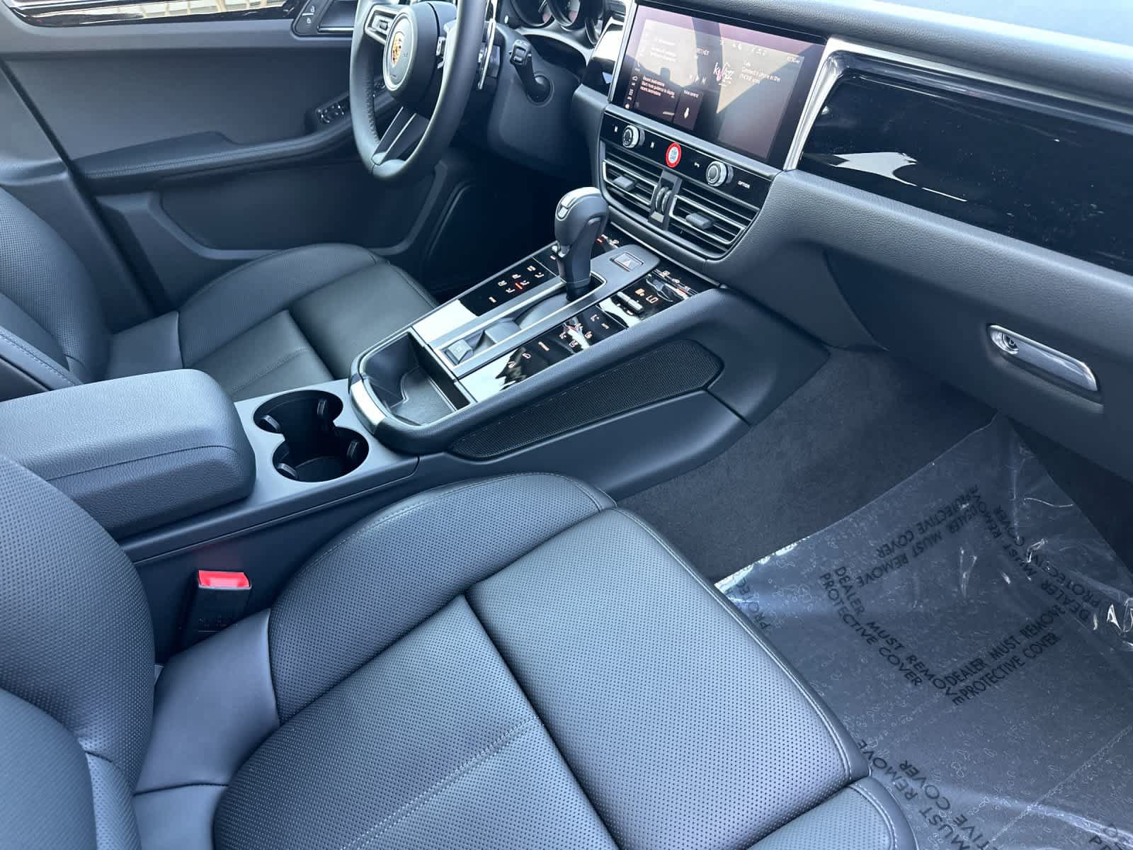 New 2026 Porsche Macan AWD/4WD image 17