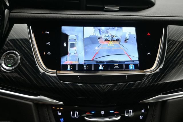Used 2025 Cadillac XT6 Premium Luxury w/ Technology Package AWD/4WD image 16