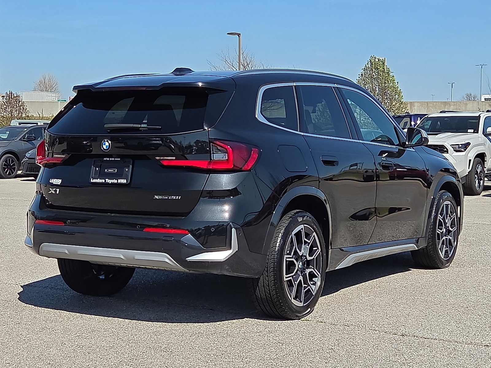 Used 2024 BMW X1 xDrive28i w/ Premium Package image 5