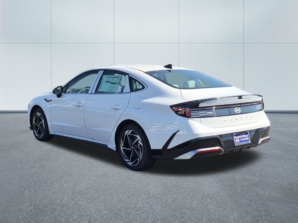 New 2026 Hyundai Sonata SEL FWD image 4