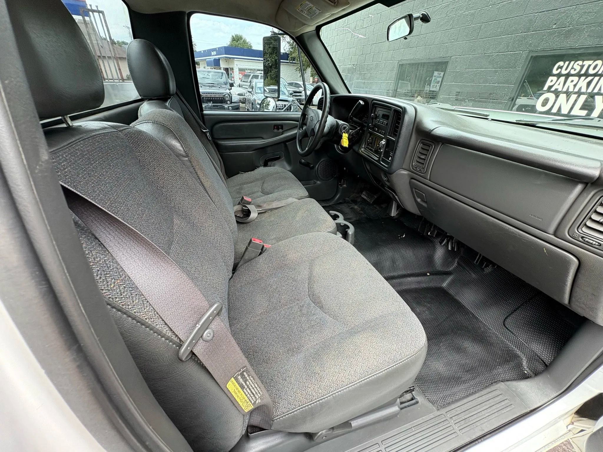 Used 2005 Chevrolet Silverado 3500 2WD Regular Cab image 14