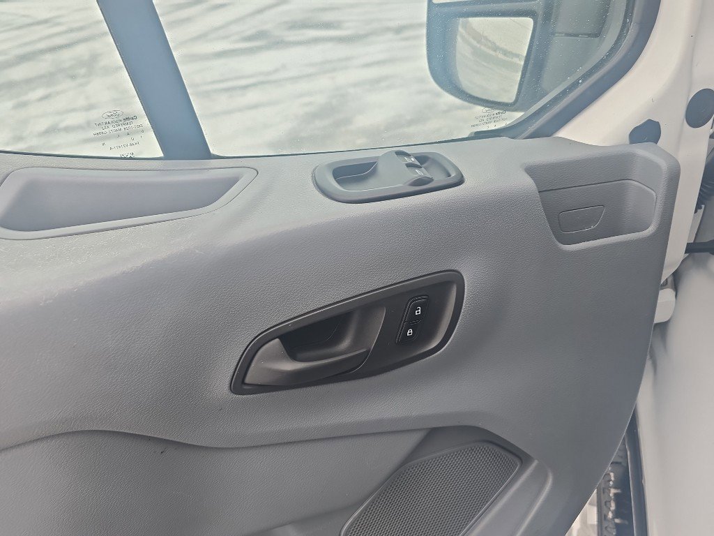 Used 2017 Ford Transit 250 130 Low Roof image 21