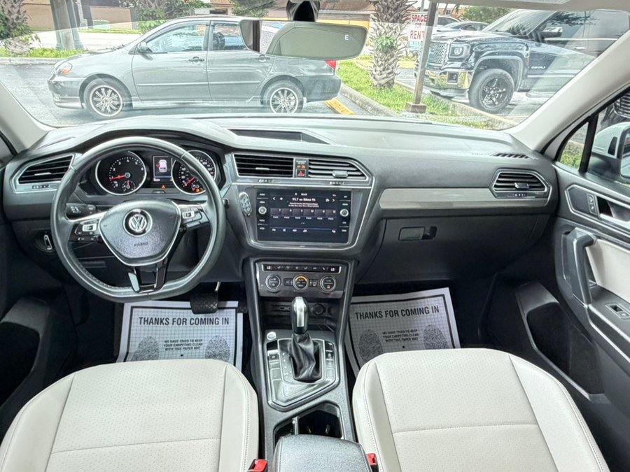 Used 2020 Volkswagen Tiguan SE FWD image 9