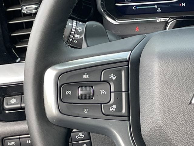 Used 2025 Chevrolet Silverado 1500 LTZ AWD/4WD image 13