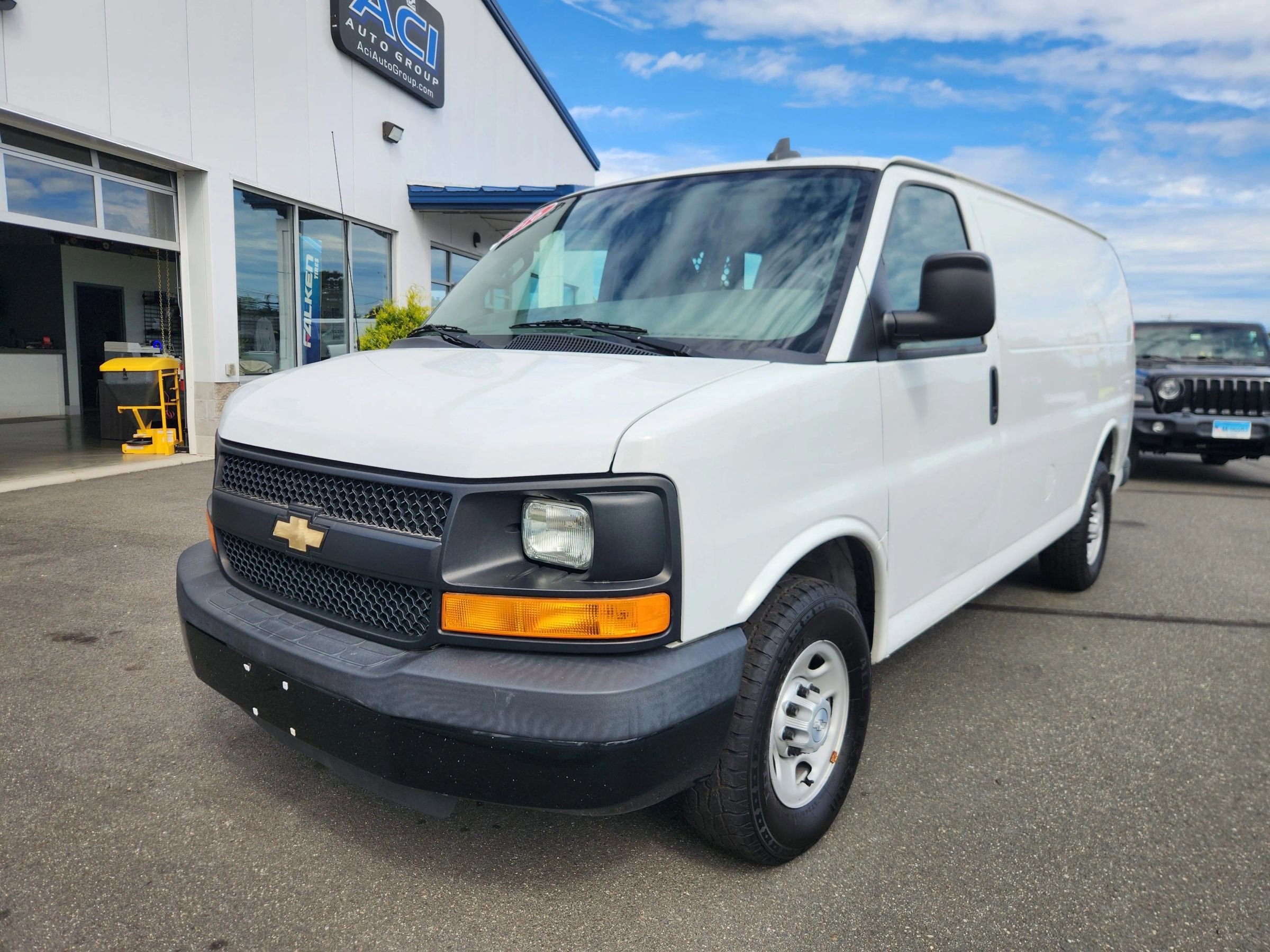 Used 2016 Chevrolet Express 2500 image 5