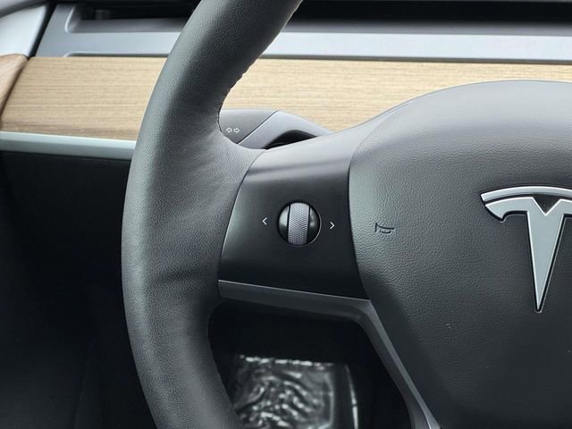 Used 2021 Tesla Model 3 Standard Range Plus image 26