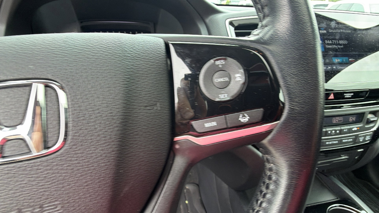 Used 2021 Honda Pilot Touring image 30