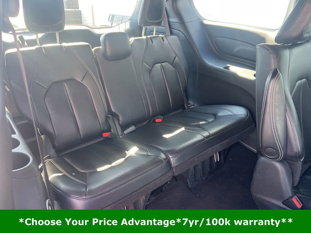 Certified 2022 Chrysler Pacifica Touring-L w/ S Appearance Package image 21