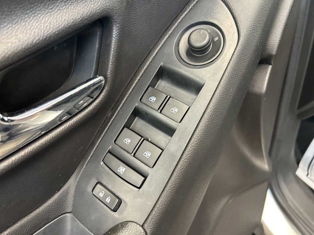 Used 2016 Chevrolet Trax LT AWD/4WD image 17