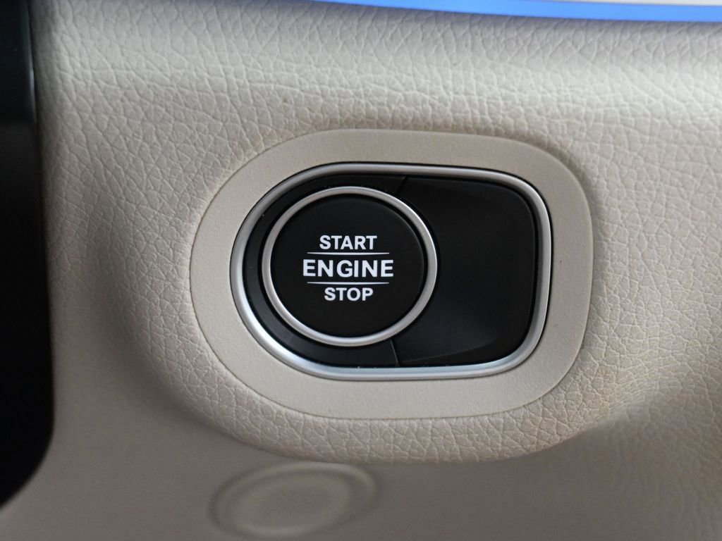 Used 2024 Mercedes-Benz GLE 450e 4MATIC image 42