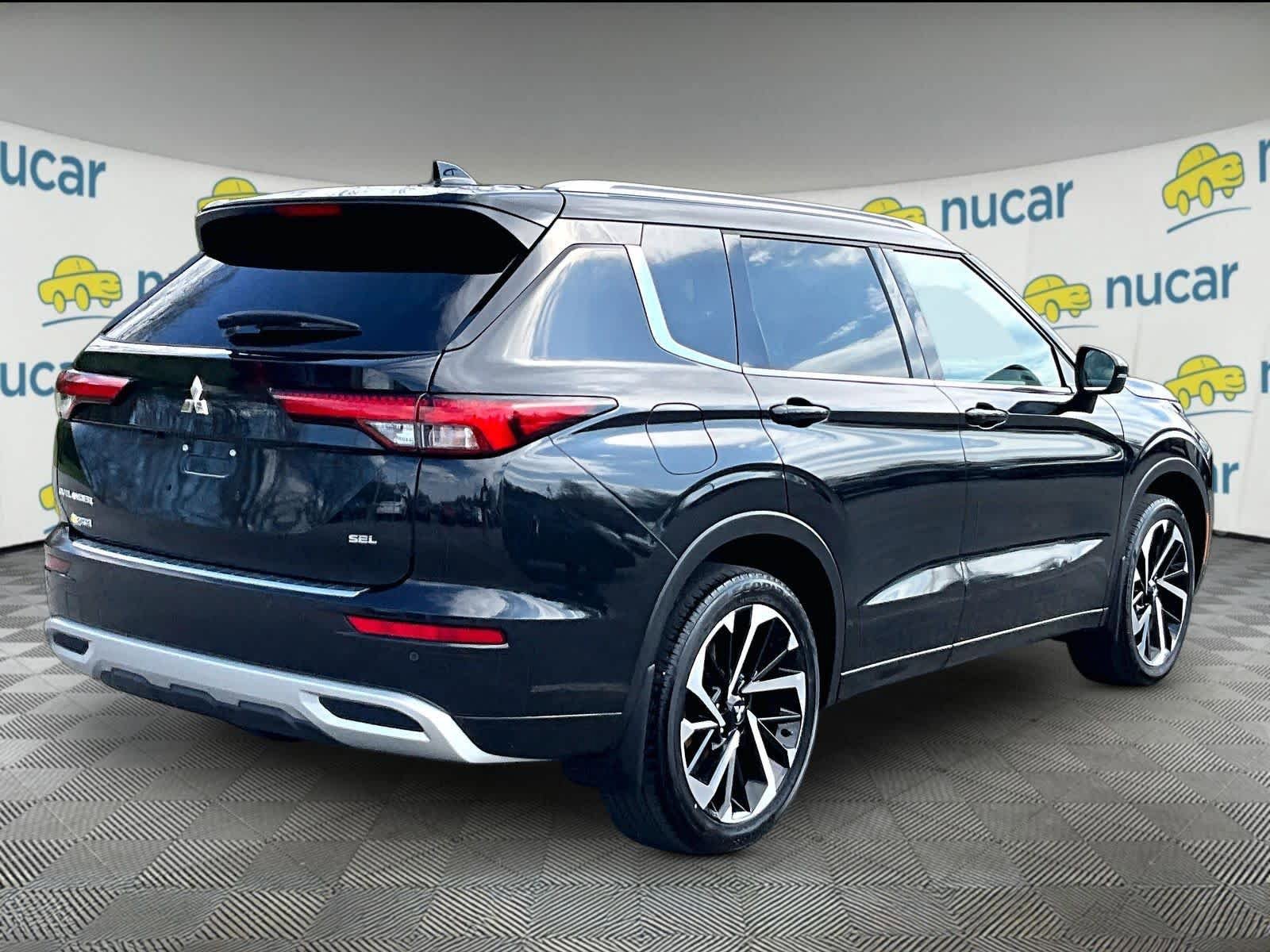 Used 2023 Mitsubishi Outlander SEL image 6