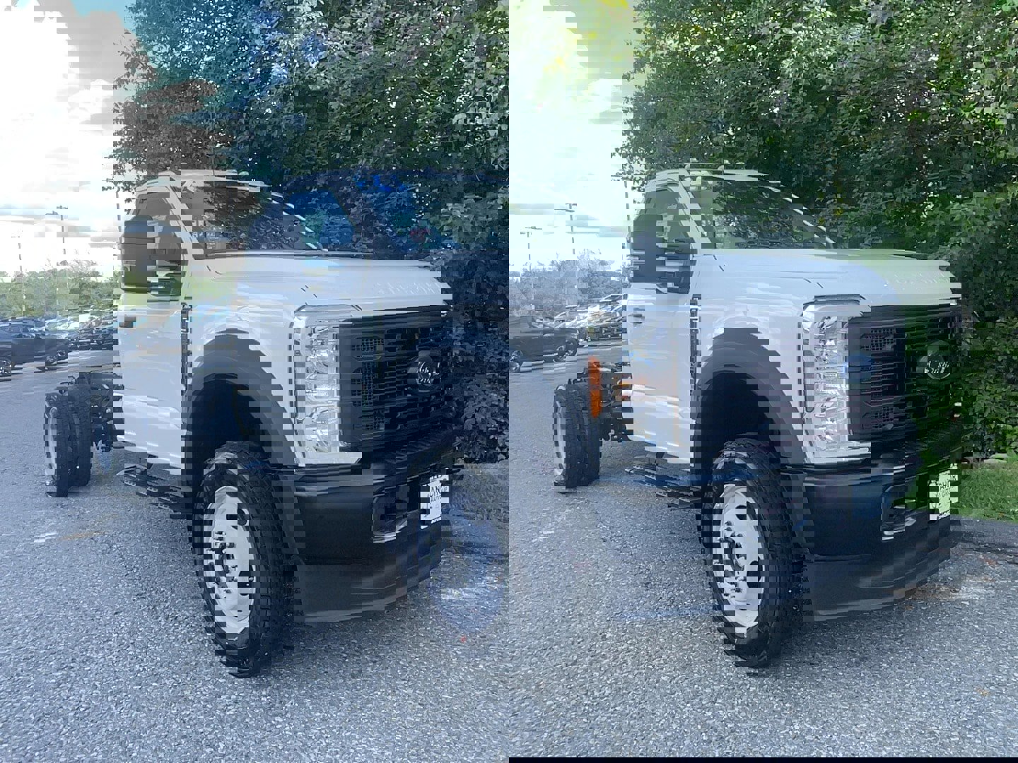 Used 2024 Ford F550 4x4 Regular Cab Super Duty image 1