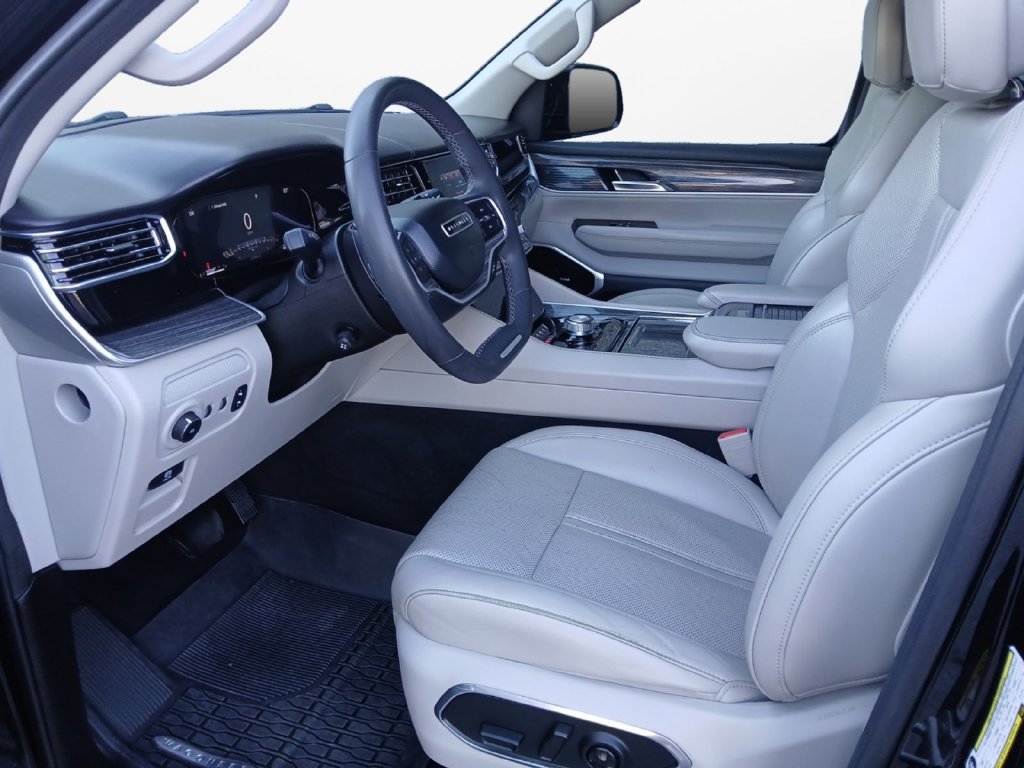 Used 2022 Jeep Wagoneer Series III w/ Premium Group I RWD image 18