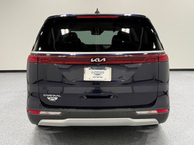 Used 2023 Kia Carnival LX FWD image 7