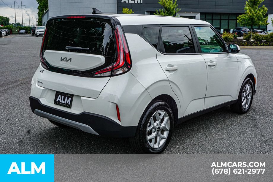 Used 2025 Kia Soul LX w/ LX Technology Package FWD image 5