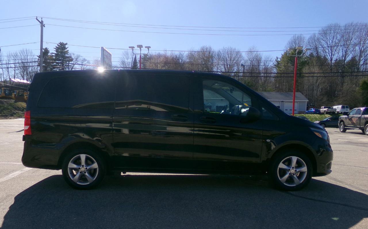 Used 2018 Mercedes-Benz Metris Passenger image 5