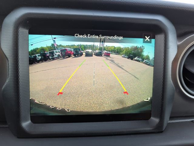 Used 2023 Jeep Wrangler Unlimited w/ Cold Weather Group AWD/4WD image 24