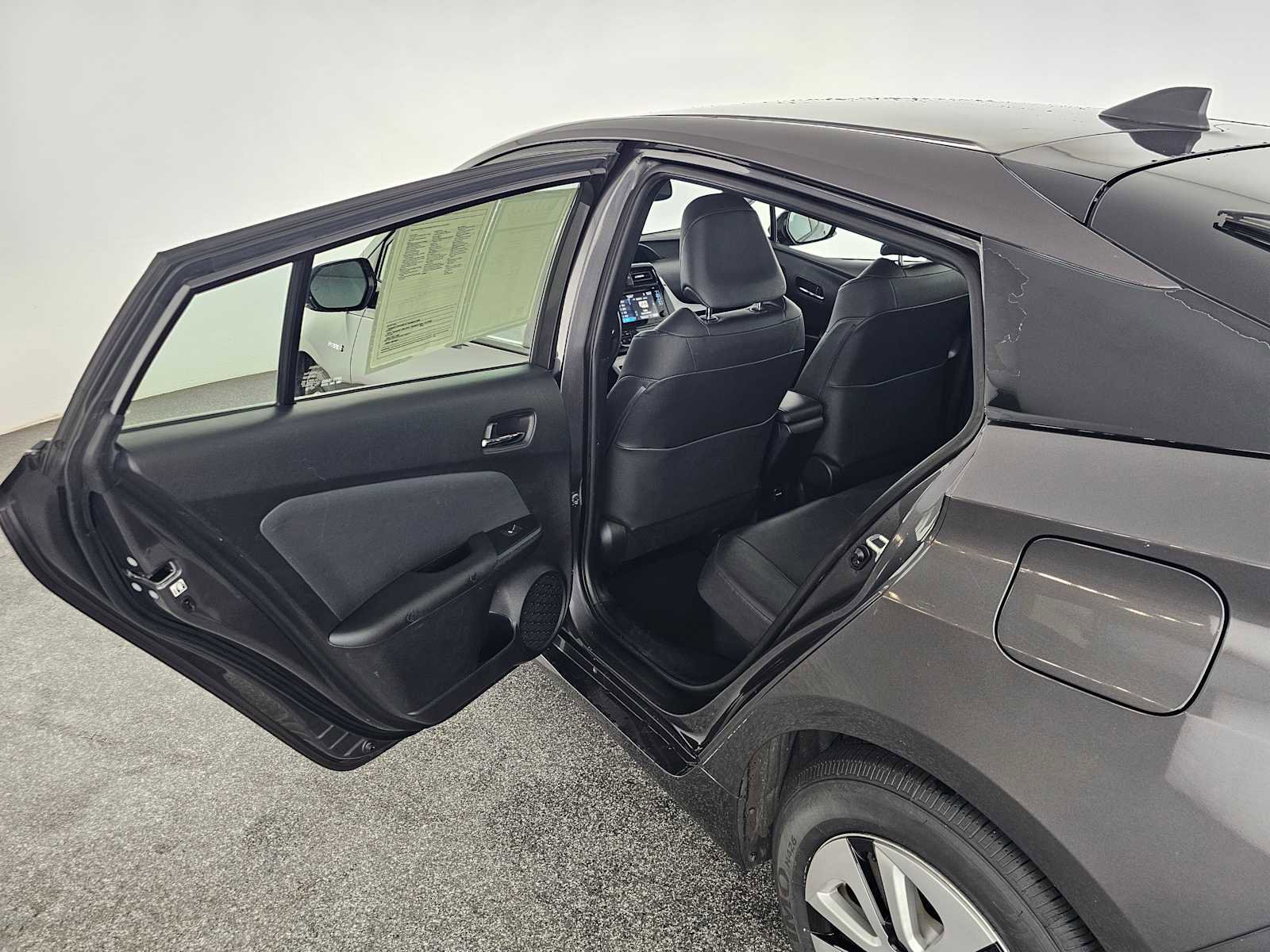 Used 2017 Toyota Prius Four image 15