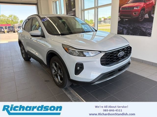 Used 2025 Ford Escape ST-Line Select
