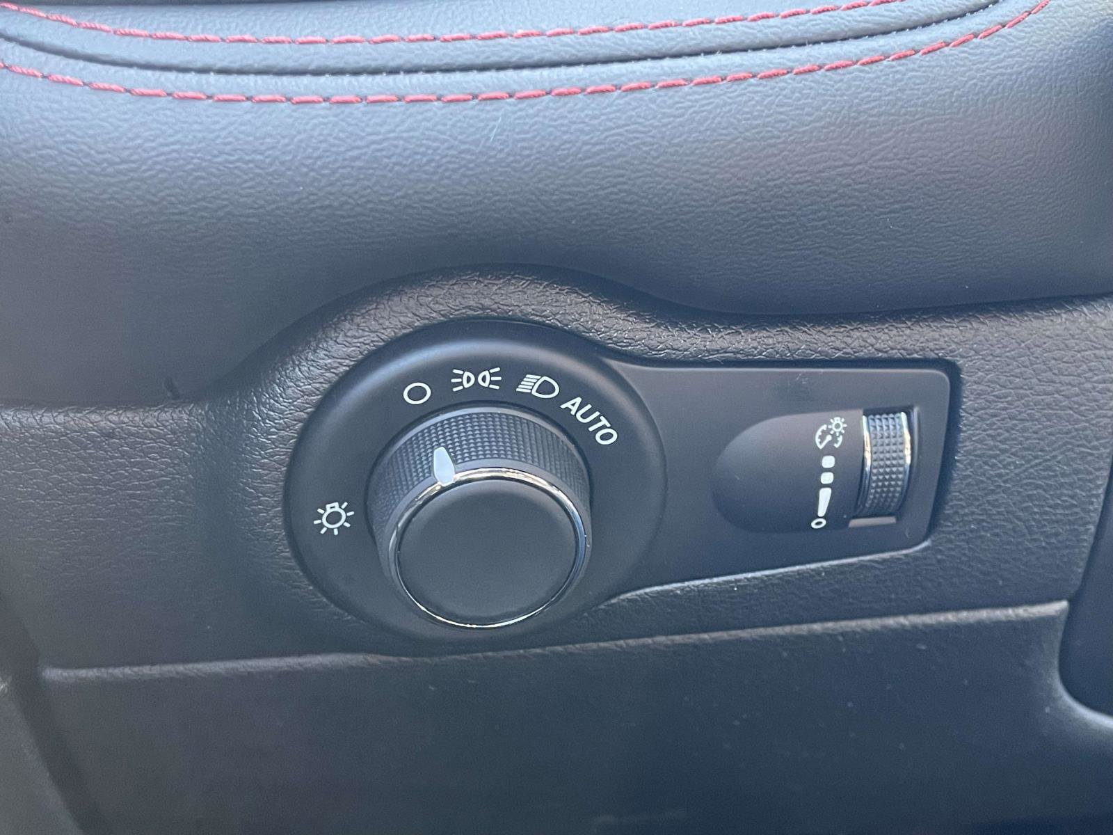 Used 2024 Dodge Durango GT w/ Trailer Tow Group IV image 11