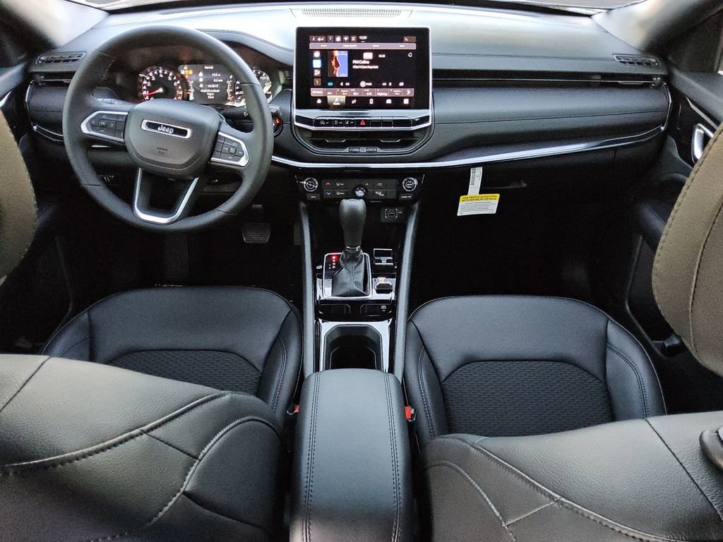 New 2026 Jeep Compass Latitude image 10