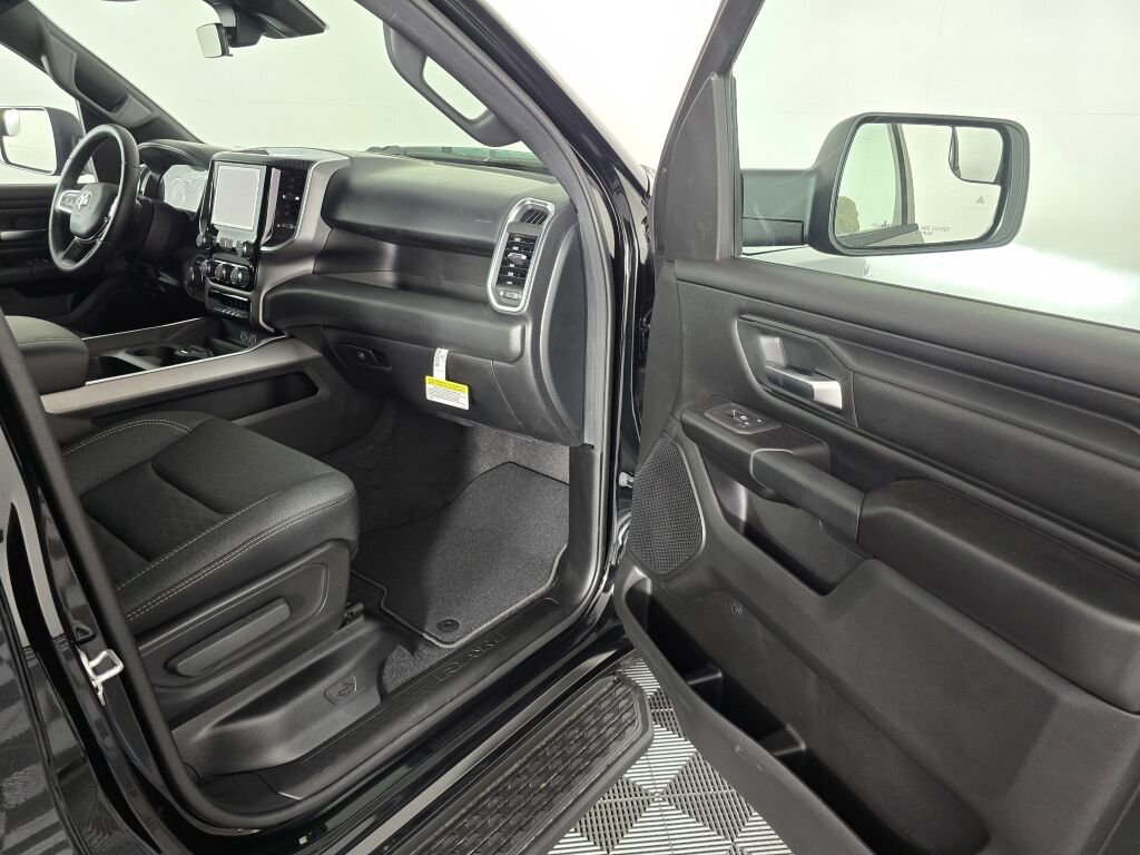 New 2026 RAM 1500 Express AWD/4WD image 43