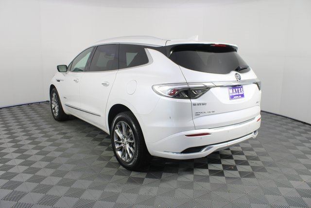 Used 2022 Buick Enclave Avenir w/ Avenir Technology Package image 29