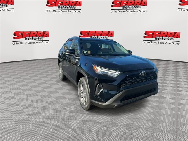 Used 2025 Toyota RAV4 XLE w/ Convenience Package image 3