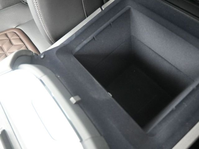 New 2026 Nissan Armada Platinum Reserve image 9