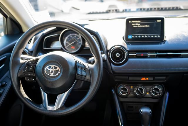 Used 2017 Toyota Yaris iA image 7