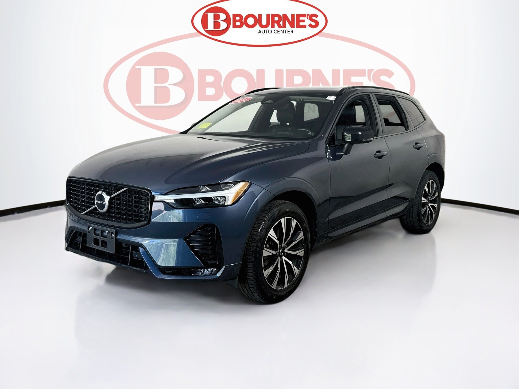 Used 2024 Volvo XC60 B5 Core w/ Protection Package Premier AWD/4WD image 7