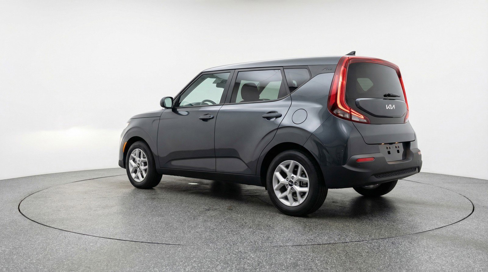 Used 2025 Kia Soul LX w/ LX Technology Package FWD image 6