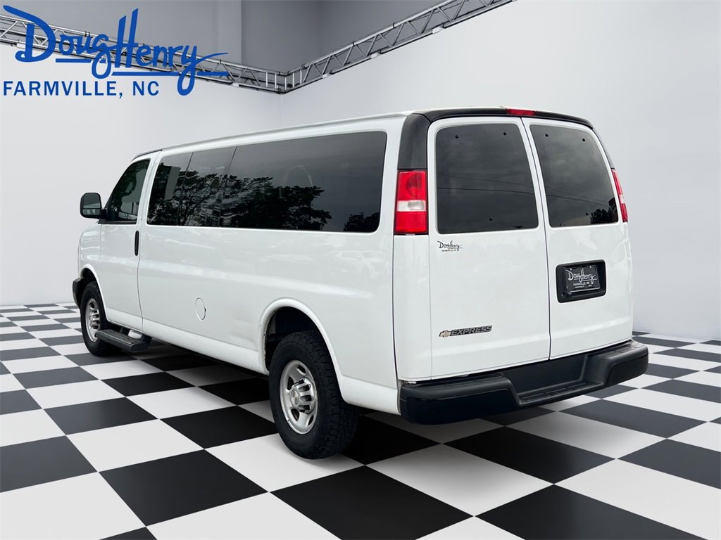 Used 2020 Chevrolet Express 3500 LS image 3