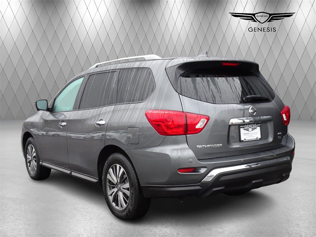Used 2019 Nissan Pathfinder SL image 2