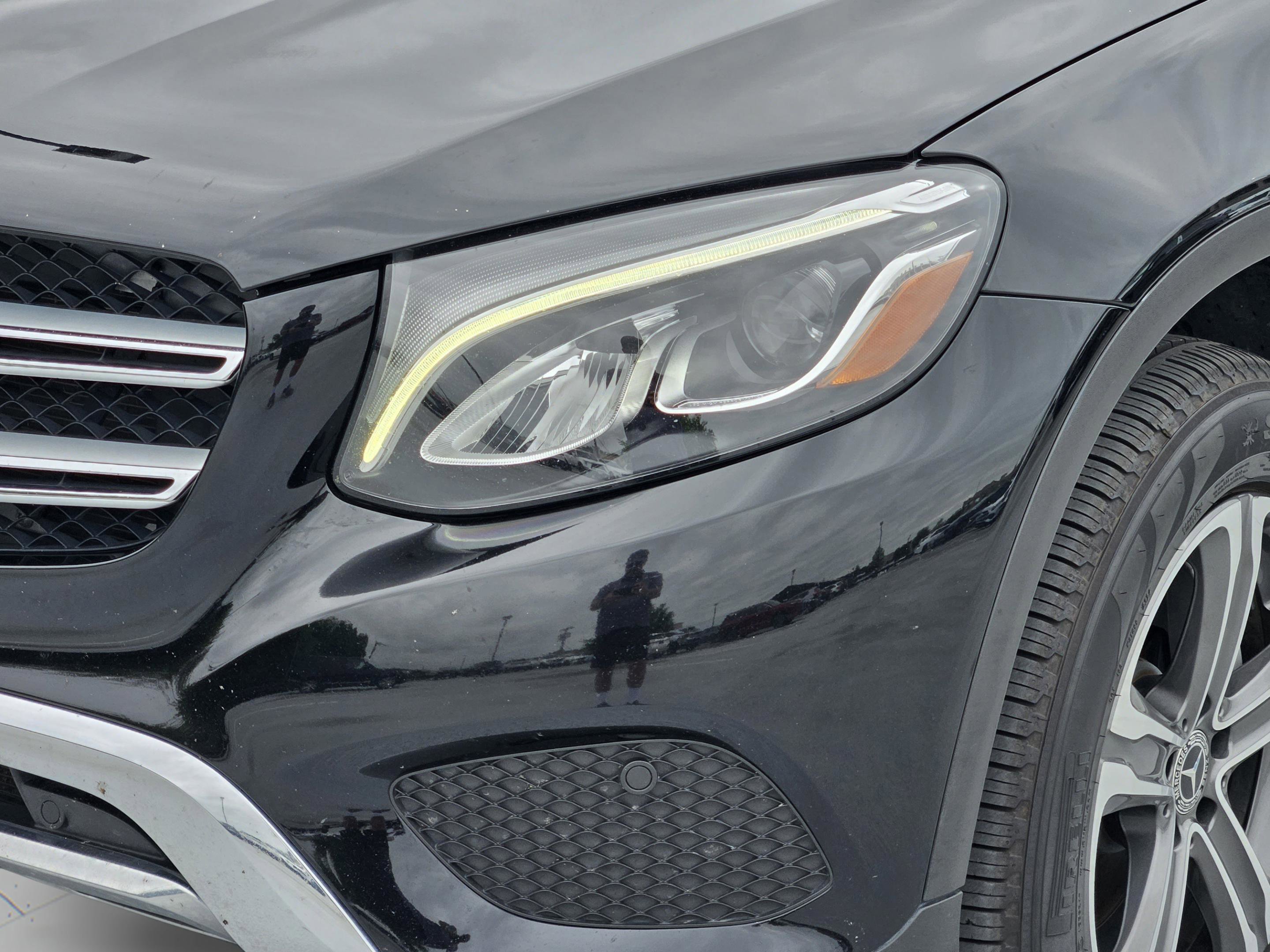 Certified 2019 Mercedes-Benz GLC 300 4MATIC image 28