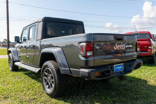 Used 2022 Jeep Gladiator Overland w/ Cold Weather Group AWD/4WD image 7